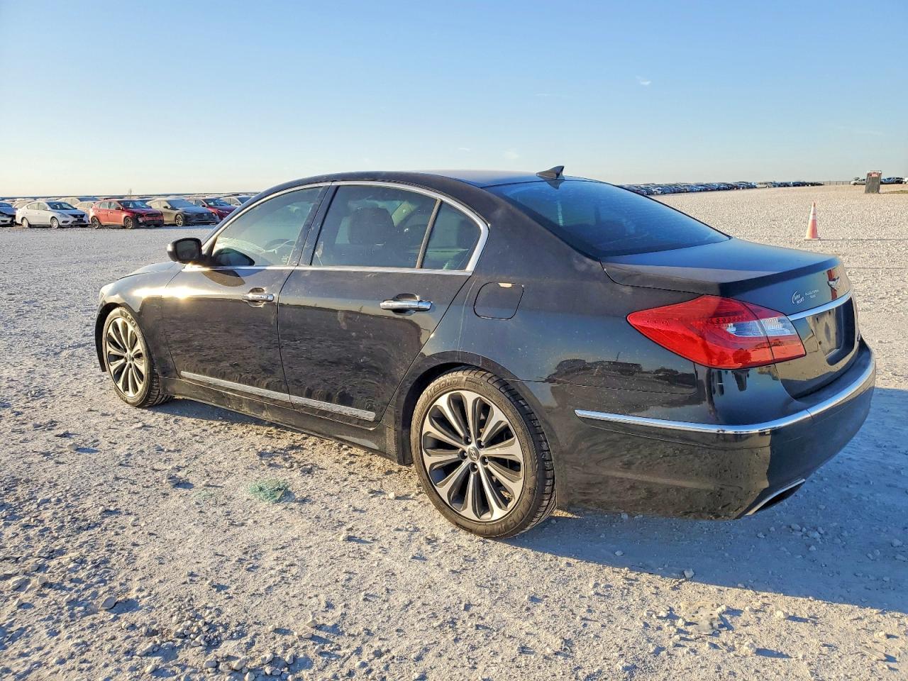 2013 HYUNDAI GENESIS