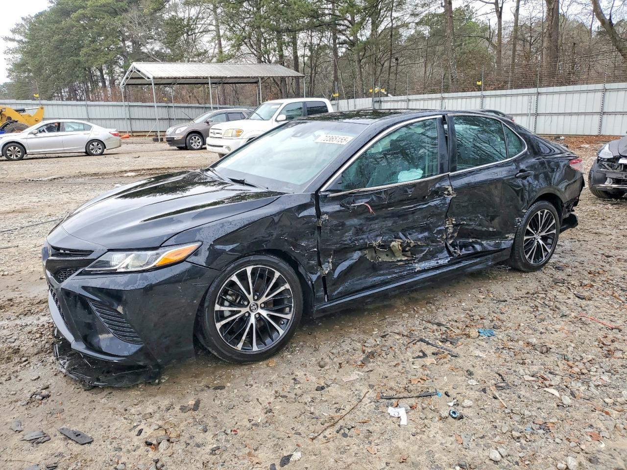 2018 TOYOTA CAMRY