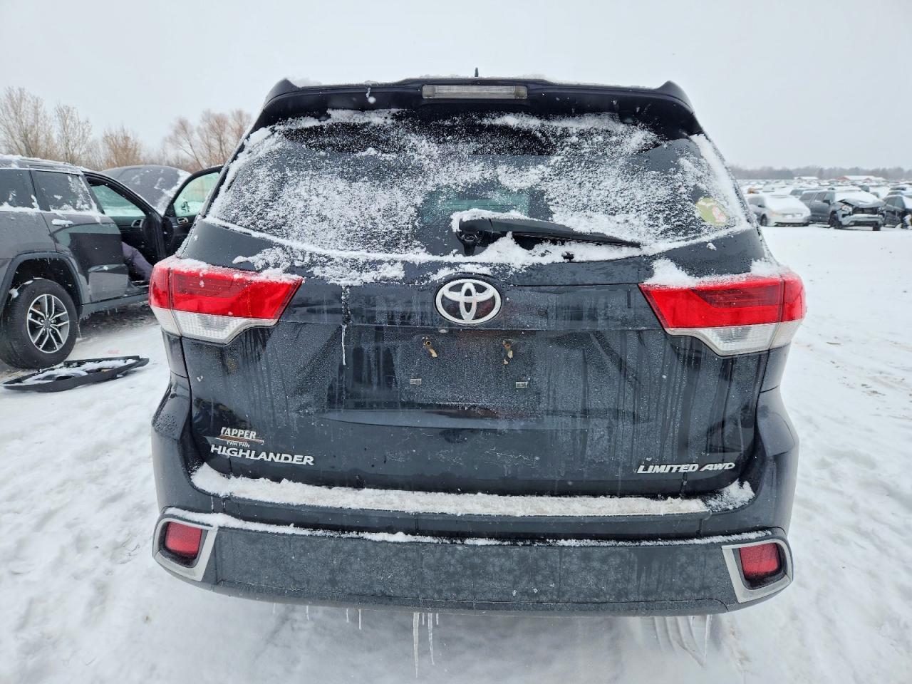 2017 TOYOTA HIGHLANDER