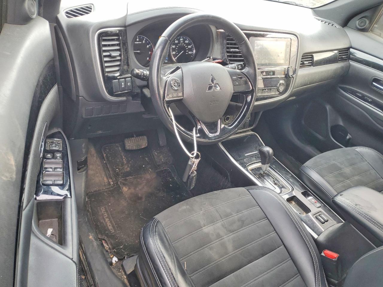 2019 MITSUBISHI outlander