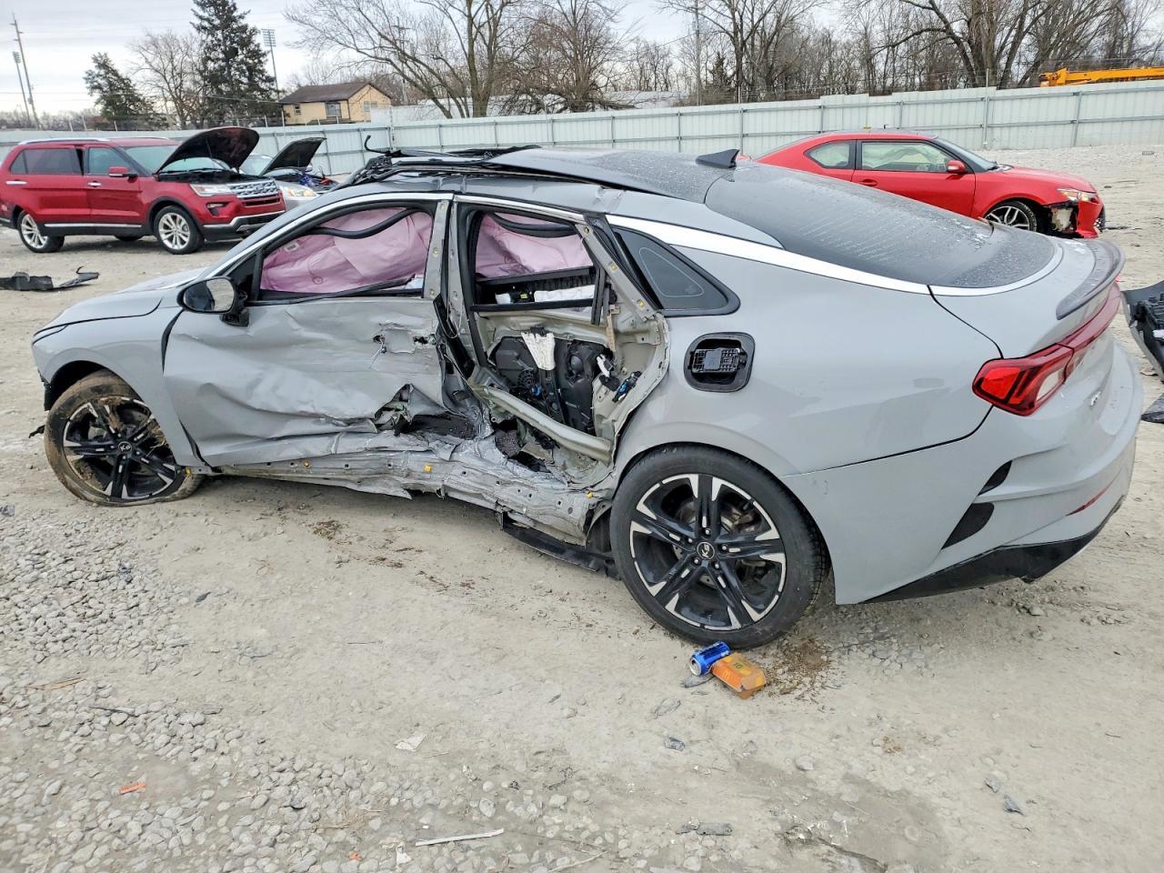 2022 KIA K5