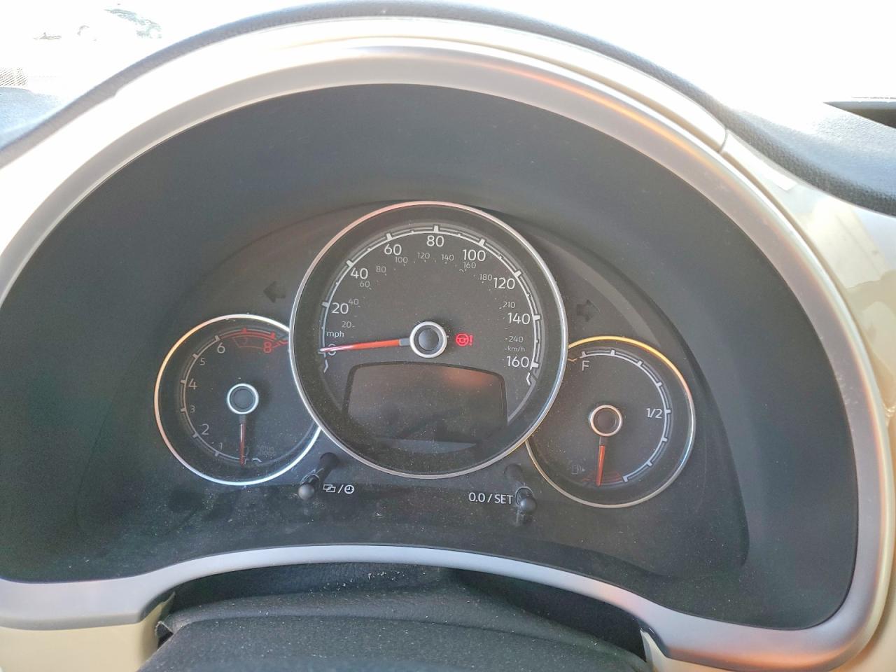 2019 VOLKSWAGEN Beetle