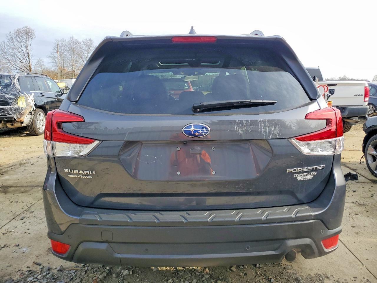 2022 SUBARU FORESTER