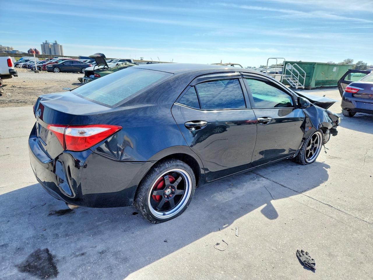 2015 TOYOTA COROLLA