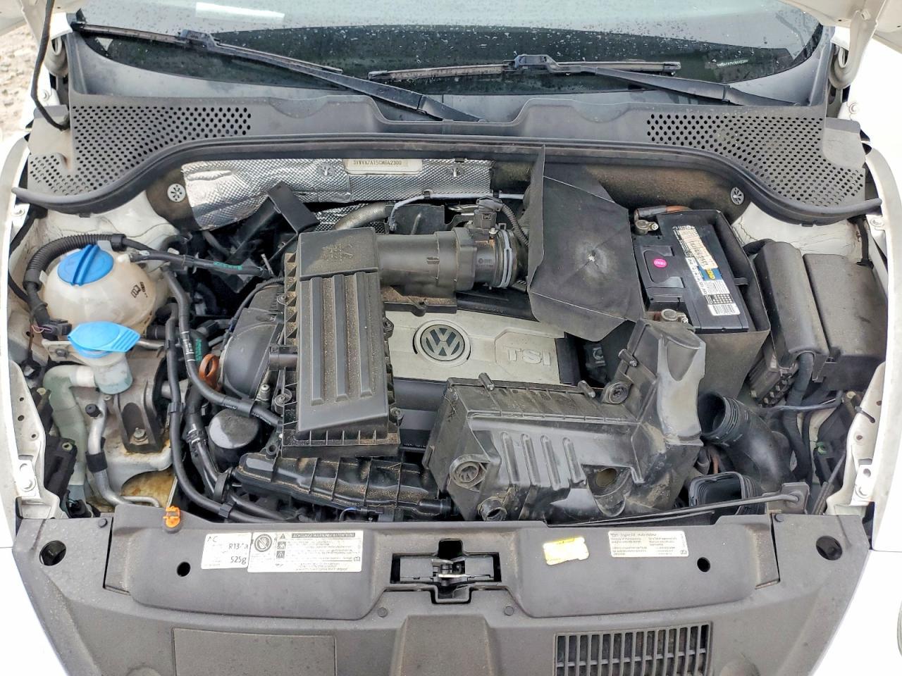 2012 VOLKSWAGEN Beetle