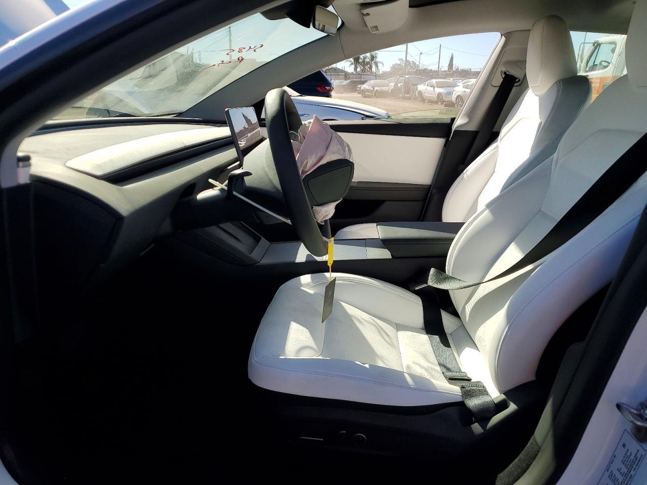 2026 TESLA MODEL 3