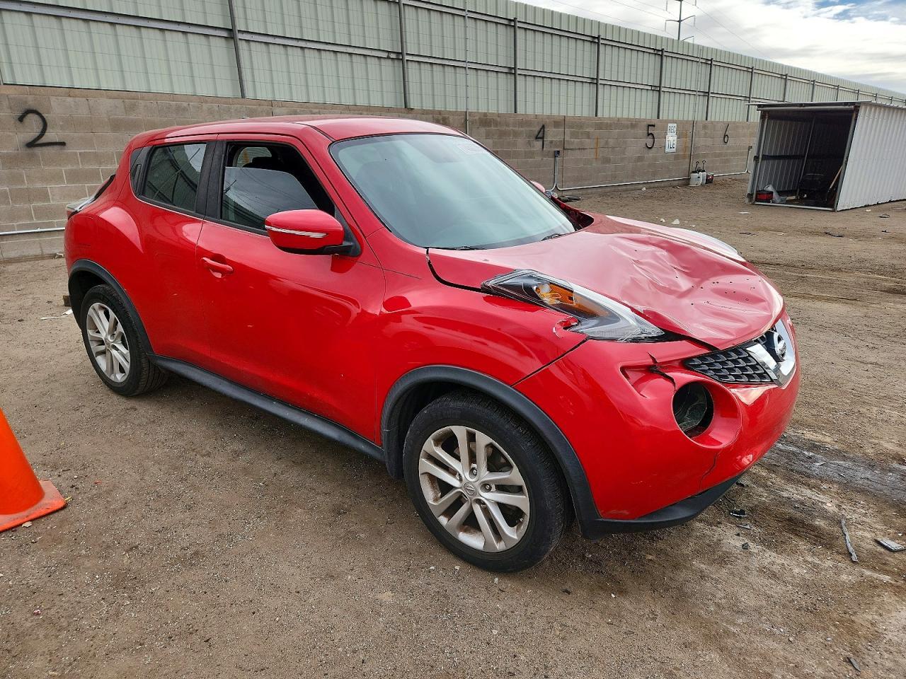 2016 NISSAN Juke