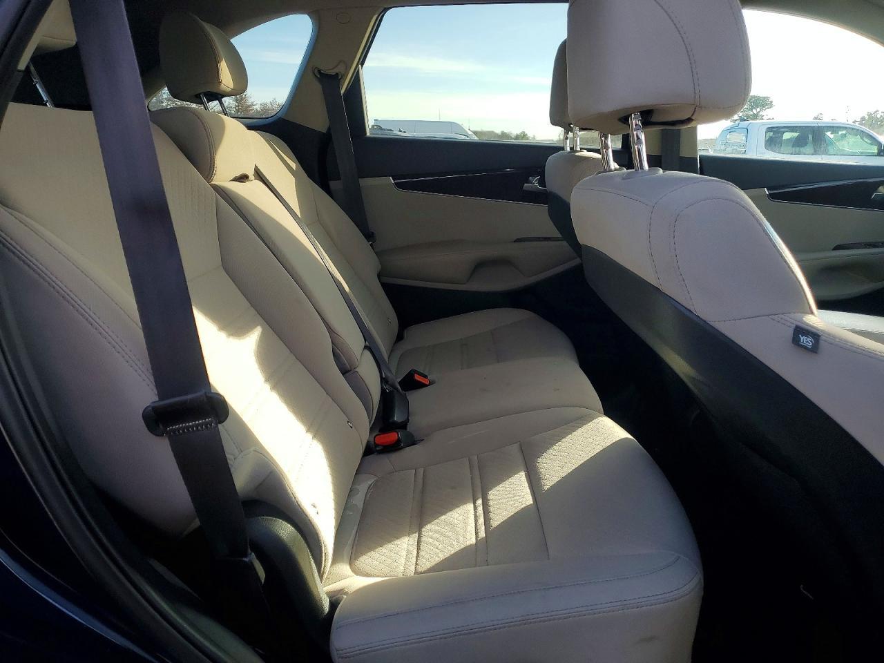 2017 KIA SORENTO