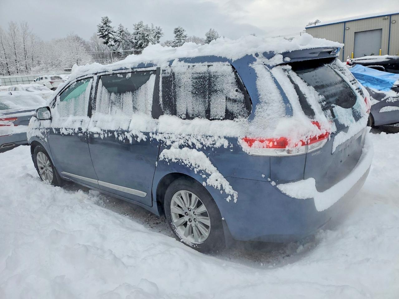 2013 TOYOTA SIENNA