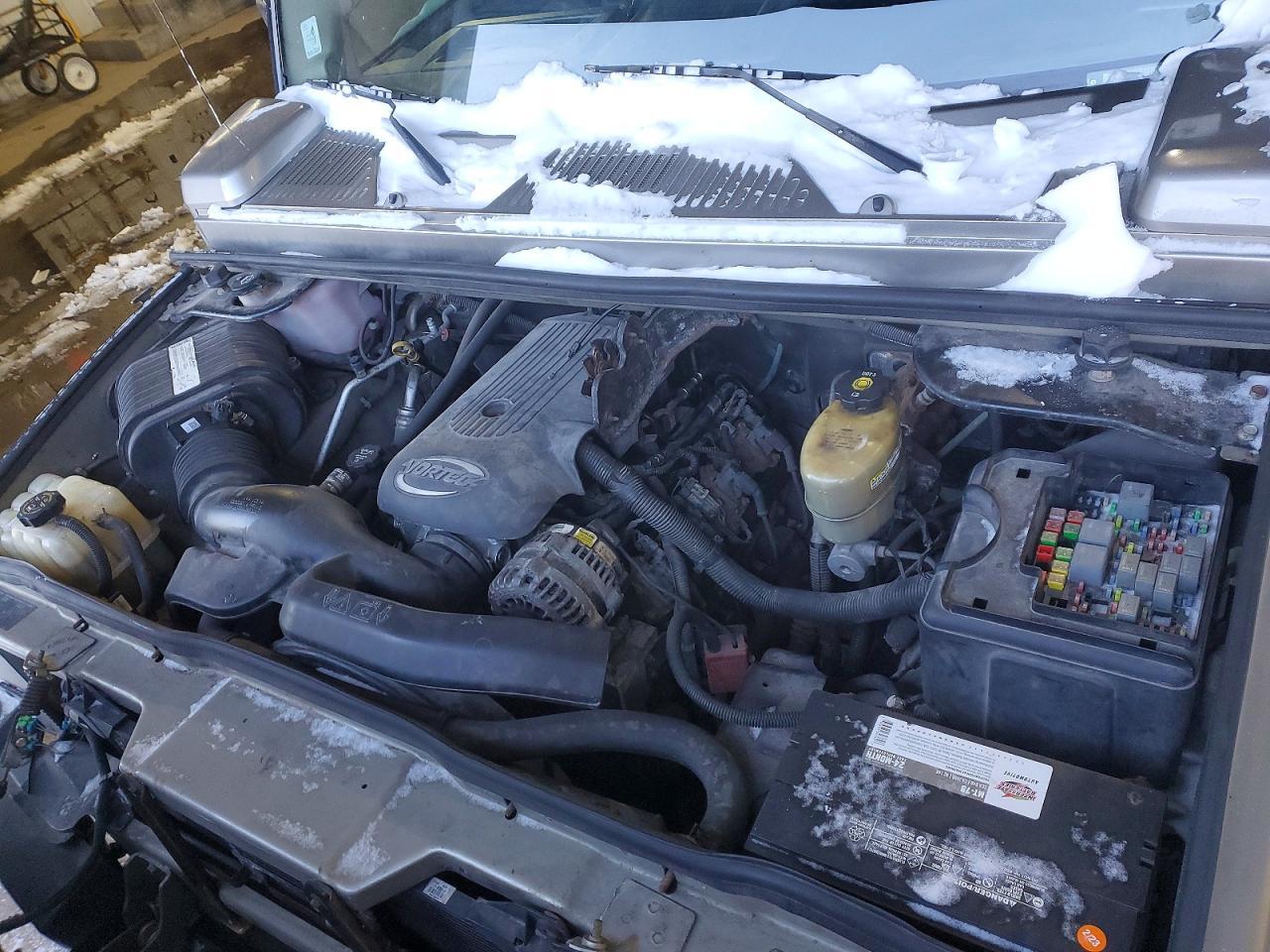 2004 HUMMER H2