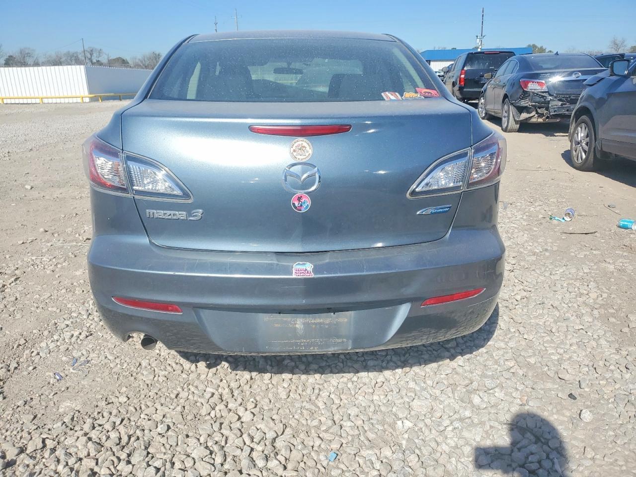 2013 MAZDA 3