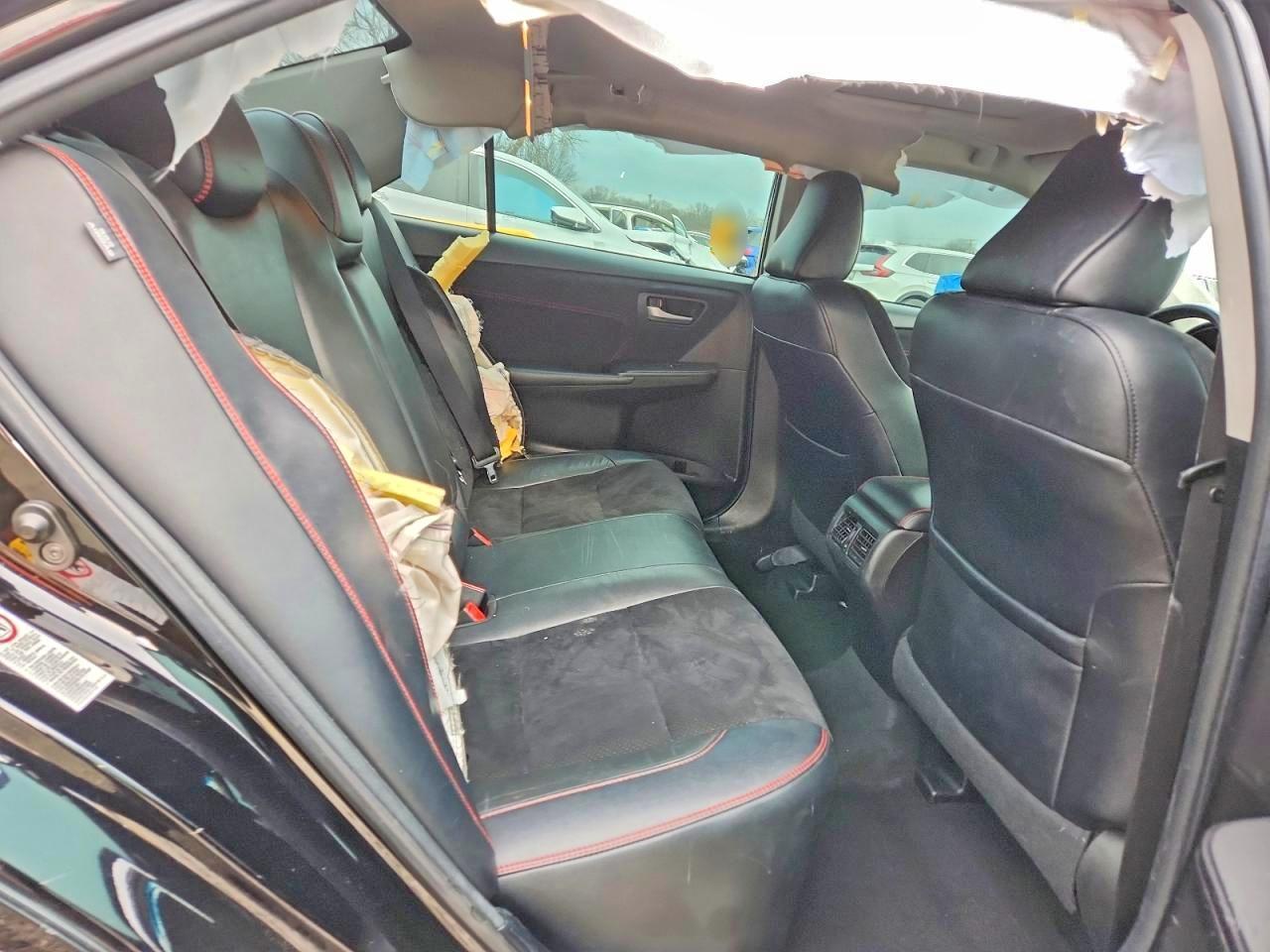 2016 TOYOTA CAMRY