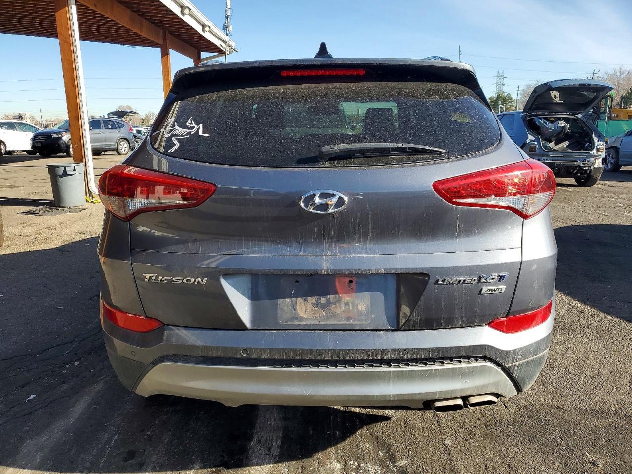 2016 HYUNDAI TUCSON