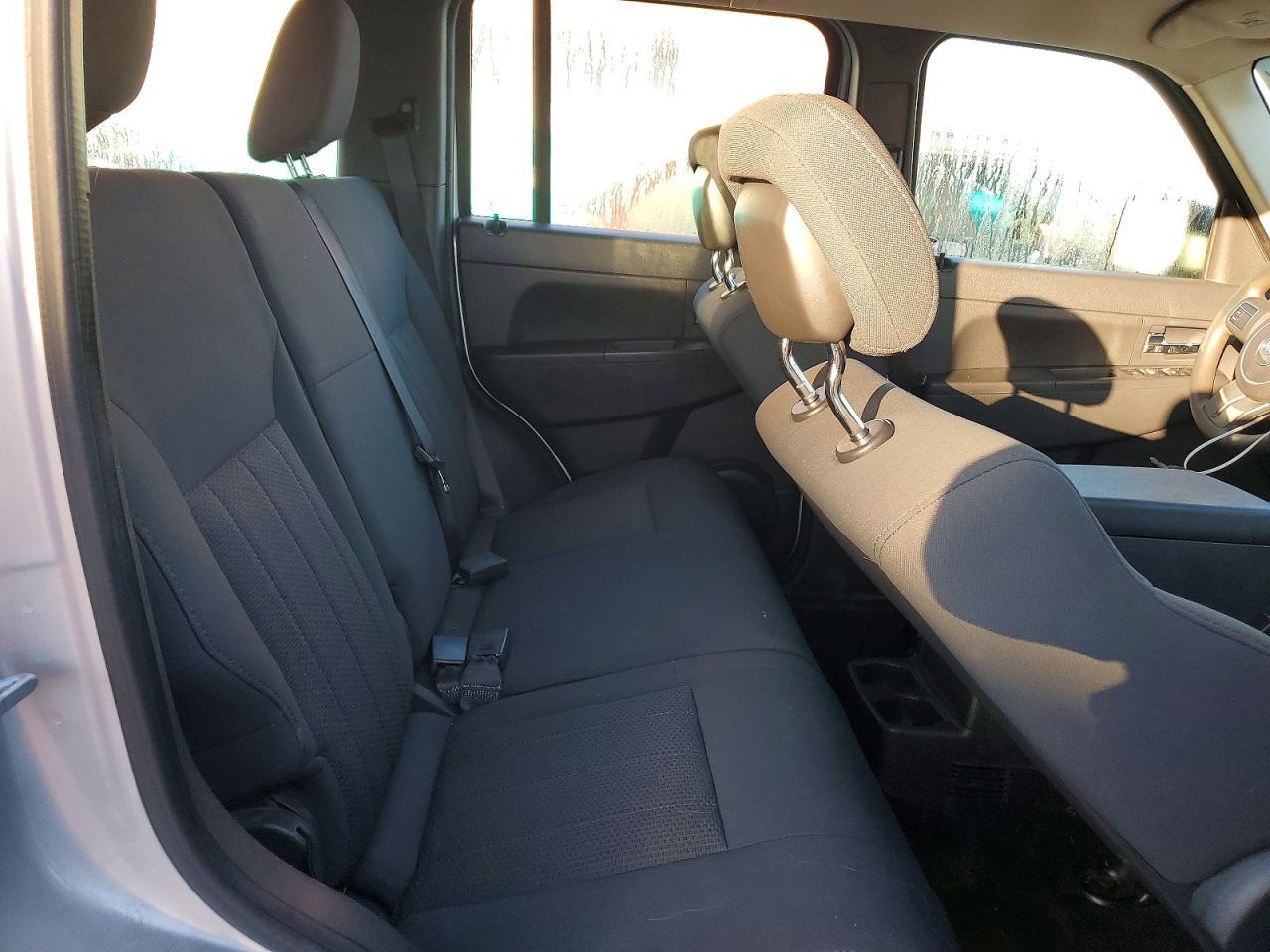 2011 JEEP Liberty