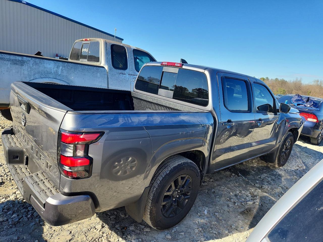 2026 NISSAN Frontier