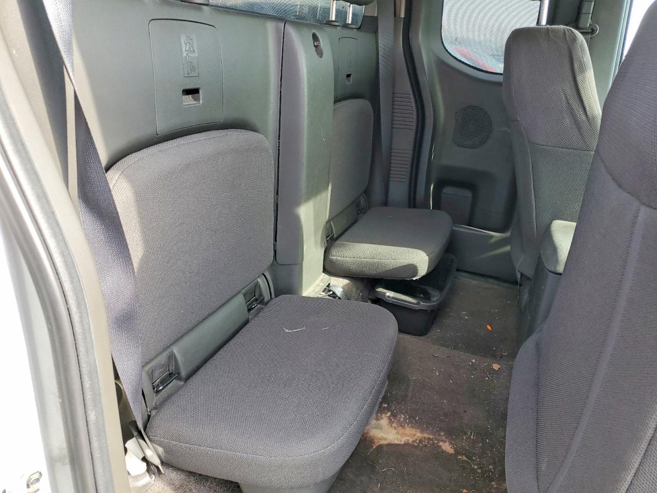2015 NISSAN Frontier