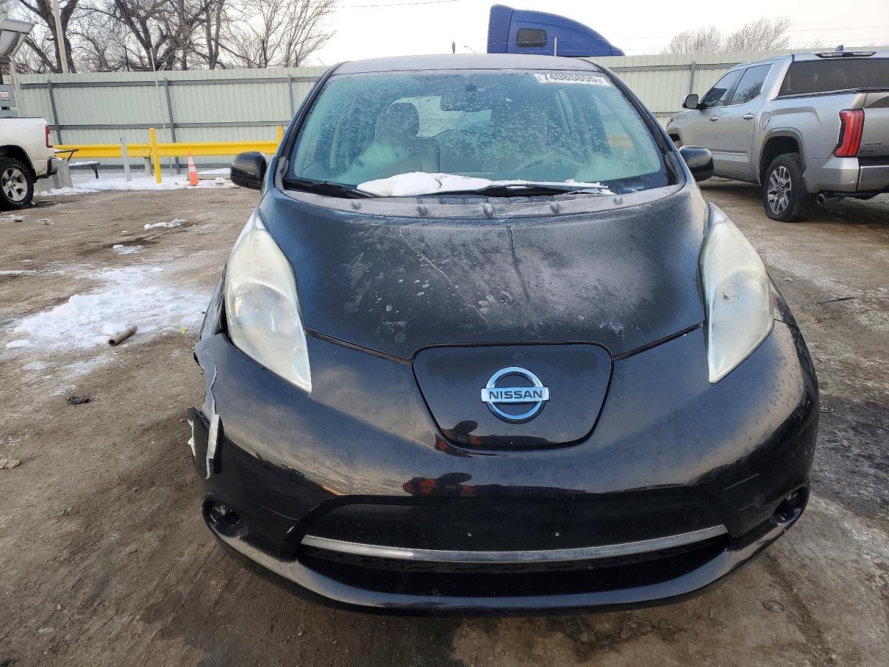 2013 NISSAN LEAF