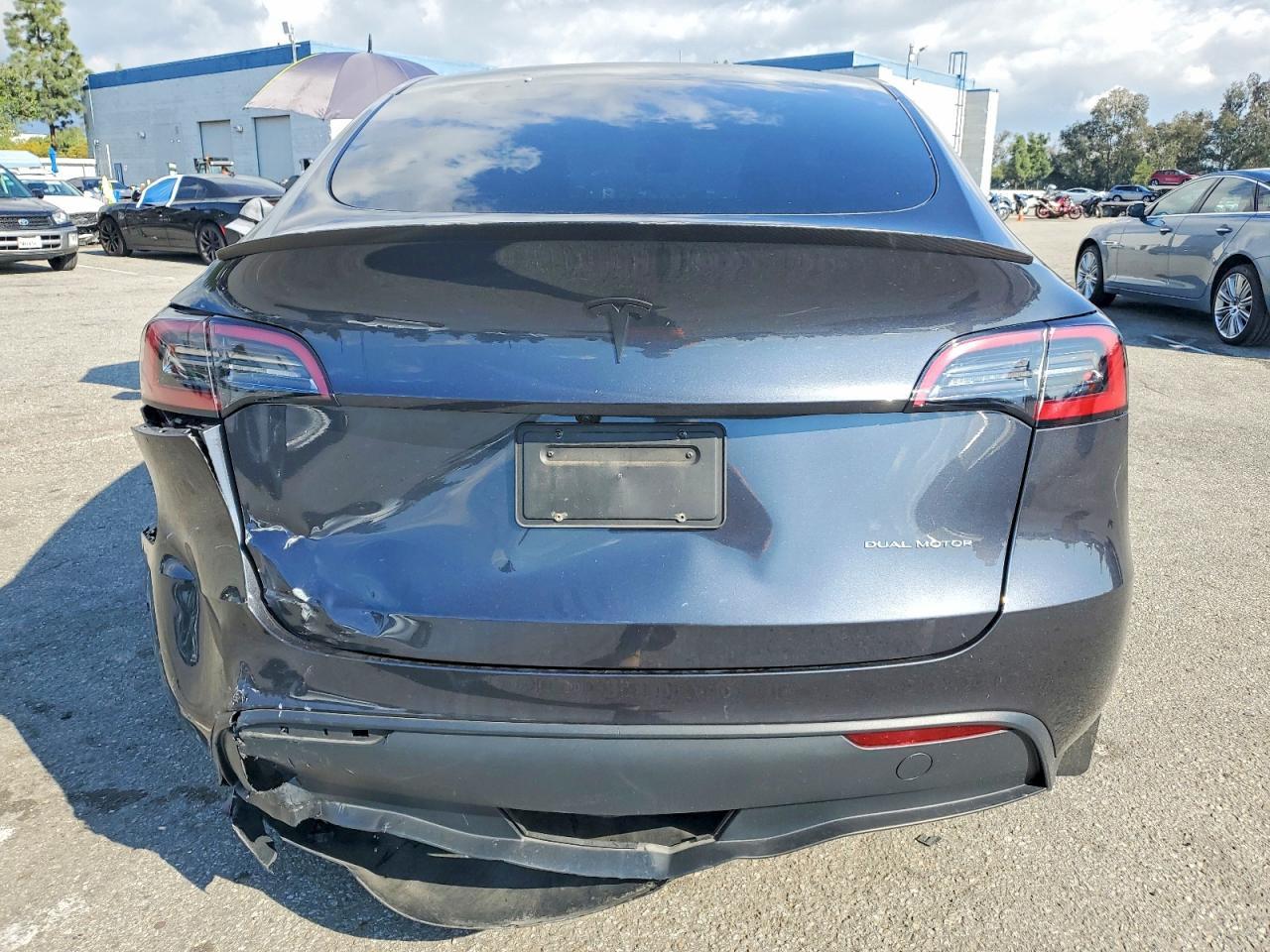 2024 TESLA MODEL Y