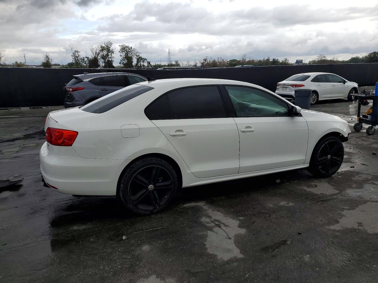 2014 VOLKSWAGEN JETTA