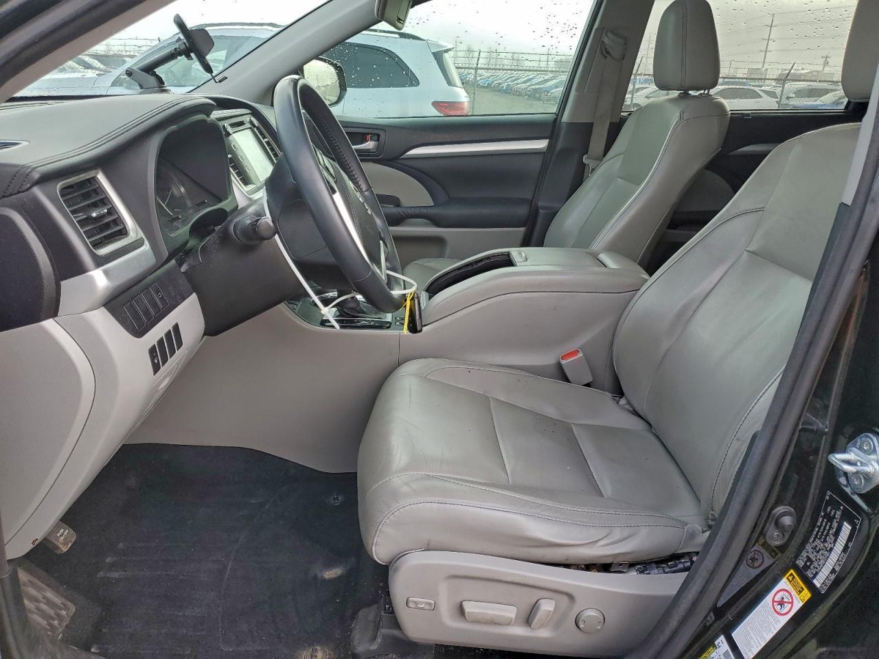 2015 TOYOTA HIGHLANDER