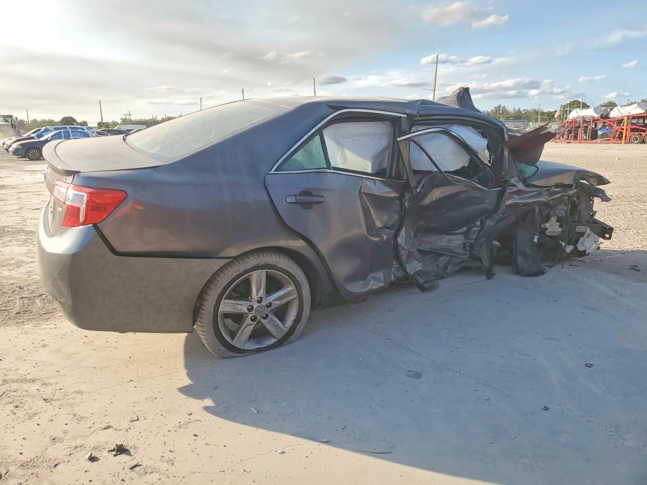 2013 TOYOTA CAMRY
