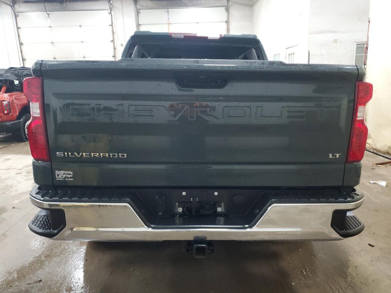 2025 CHEVROLET Silverado