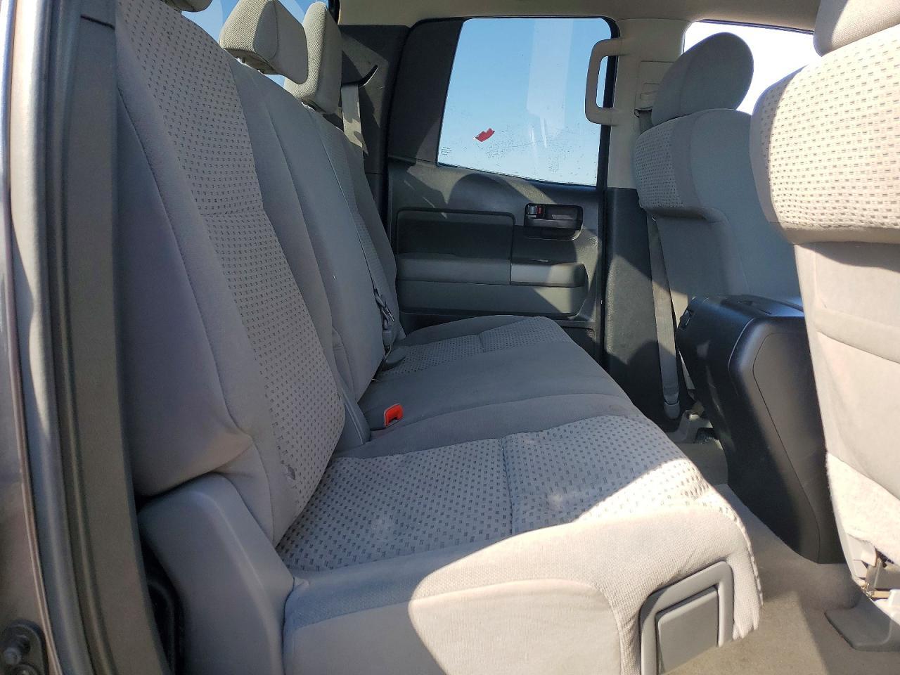 2011 TOYOTA TUNDRA