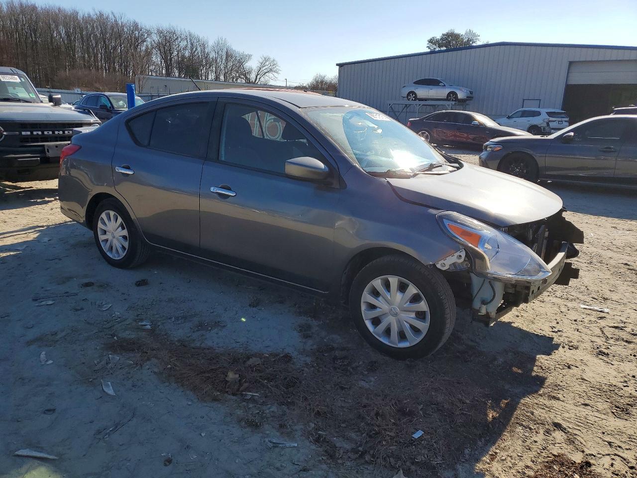 2018 NISSAN VERSA