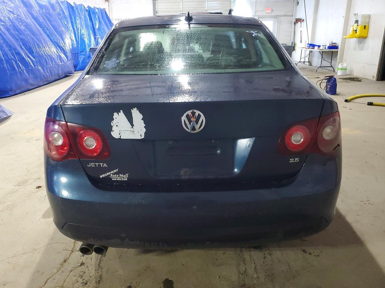 2009 VOLKSWAGEN JETTA