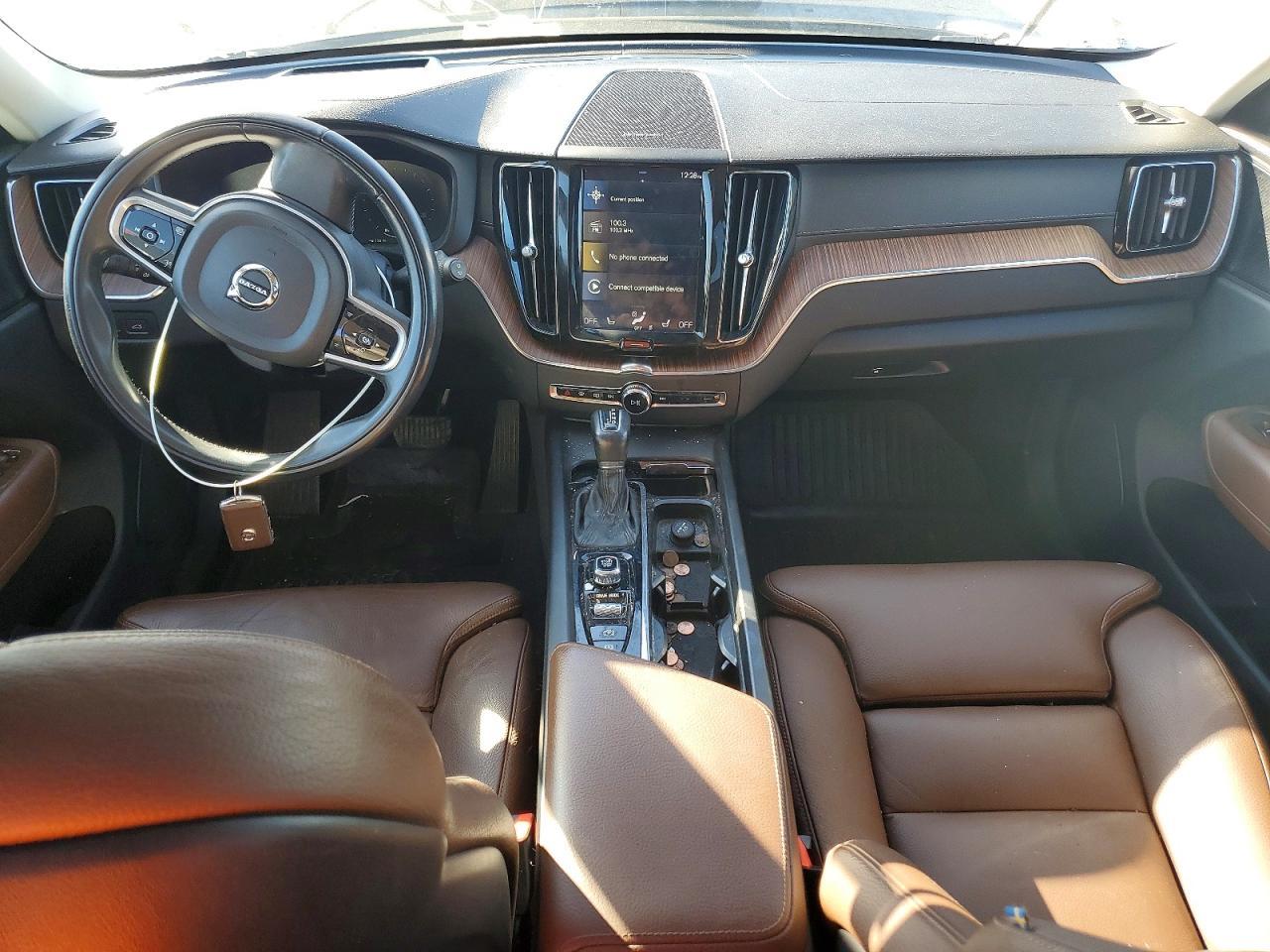 2020 VOLVO XC60