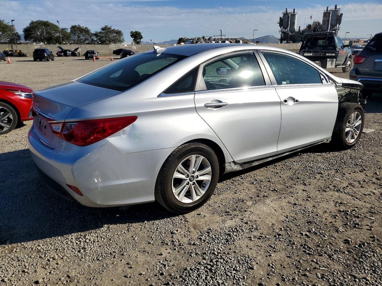 2014 HYUNDAI SONATA