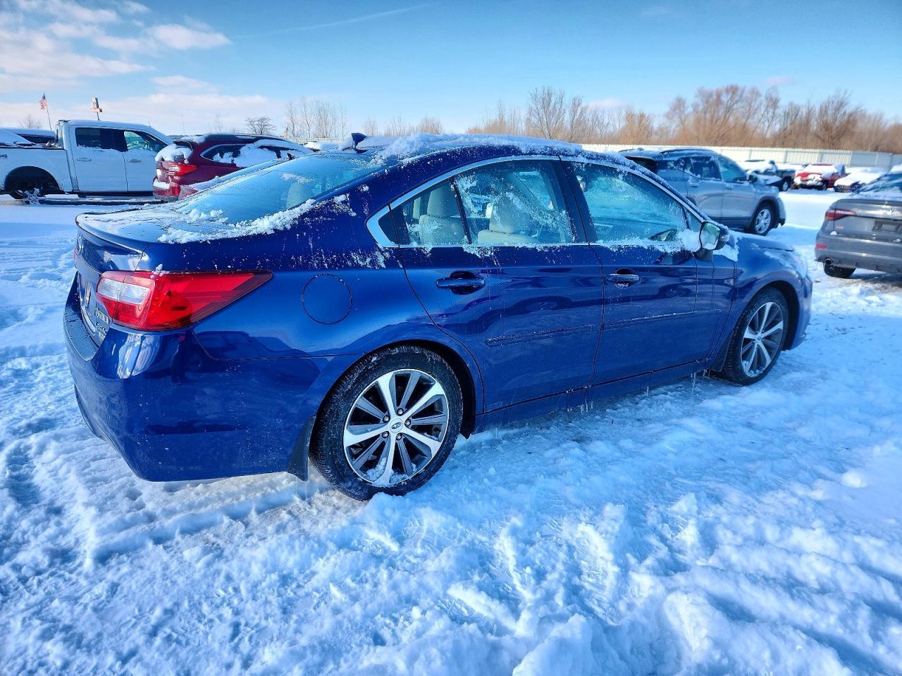 2017 SUBARU Legacy