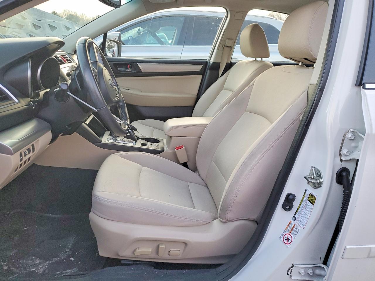 2017 SUBARU Legacy