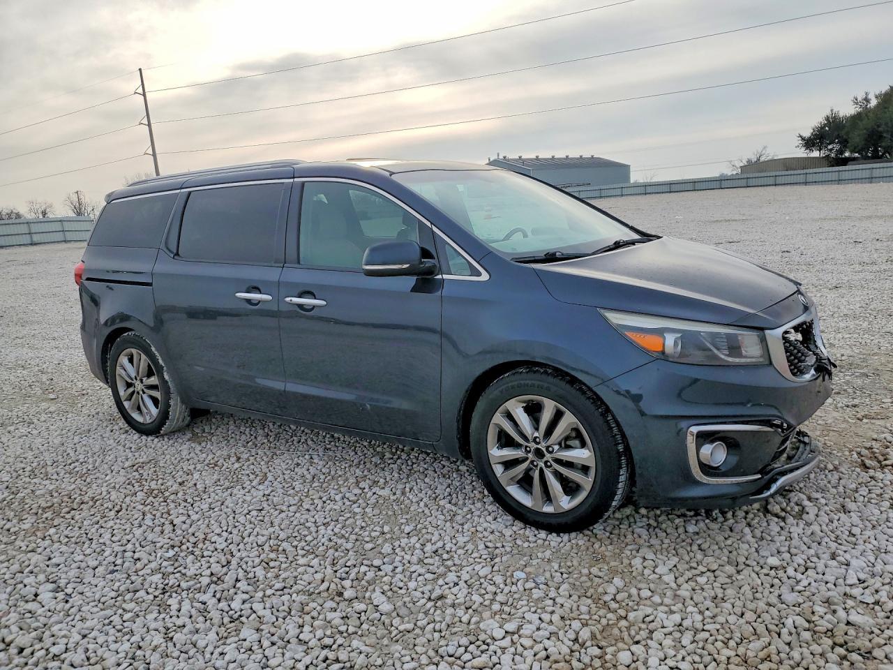 2016 KIA SEDONA