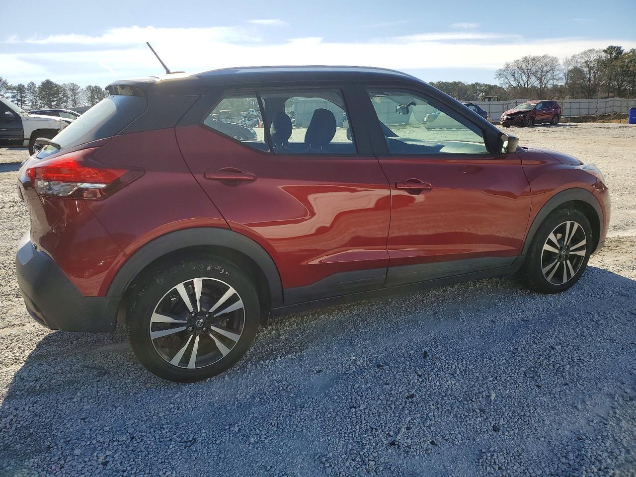 2019 NISSAN KICKS