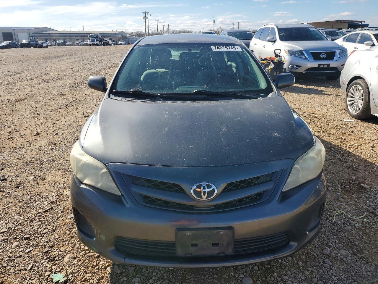 2011 TOYOTA COROLLA