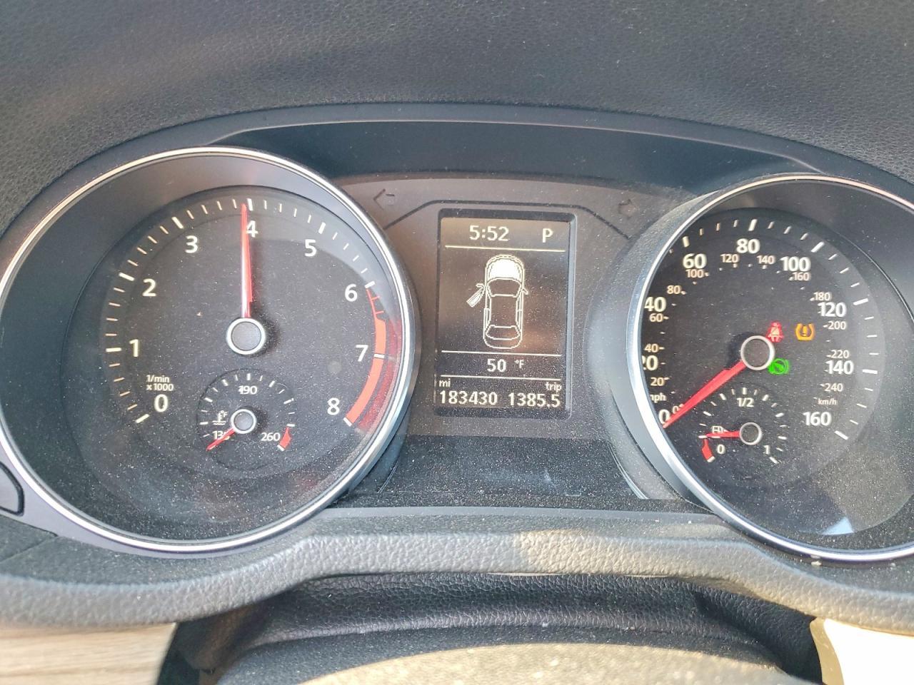 2016 VOLKSWAGEN Passat