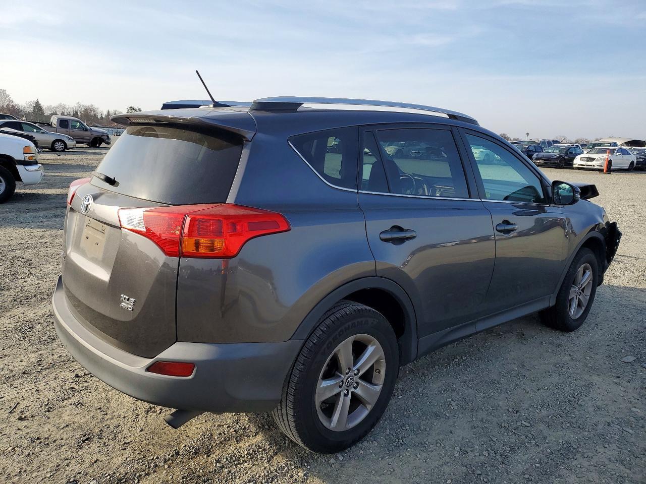 2015 TOYOTA RAV4