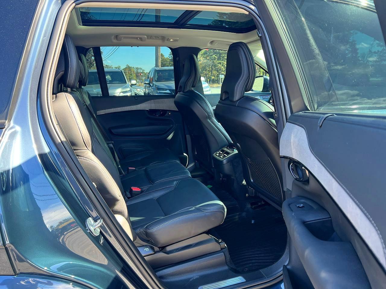 2025 VOLVO XC90