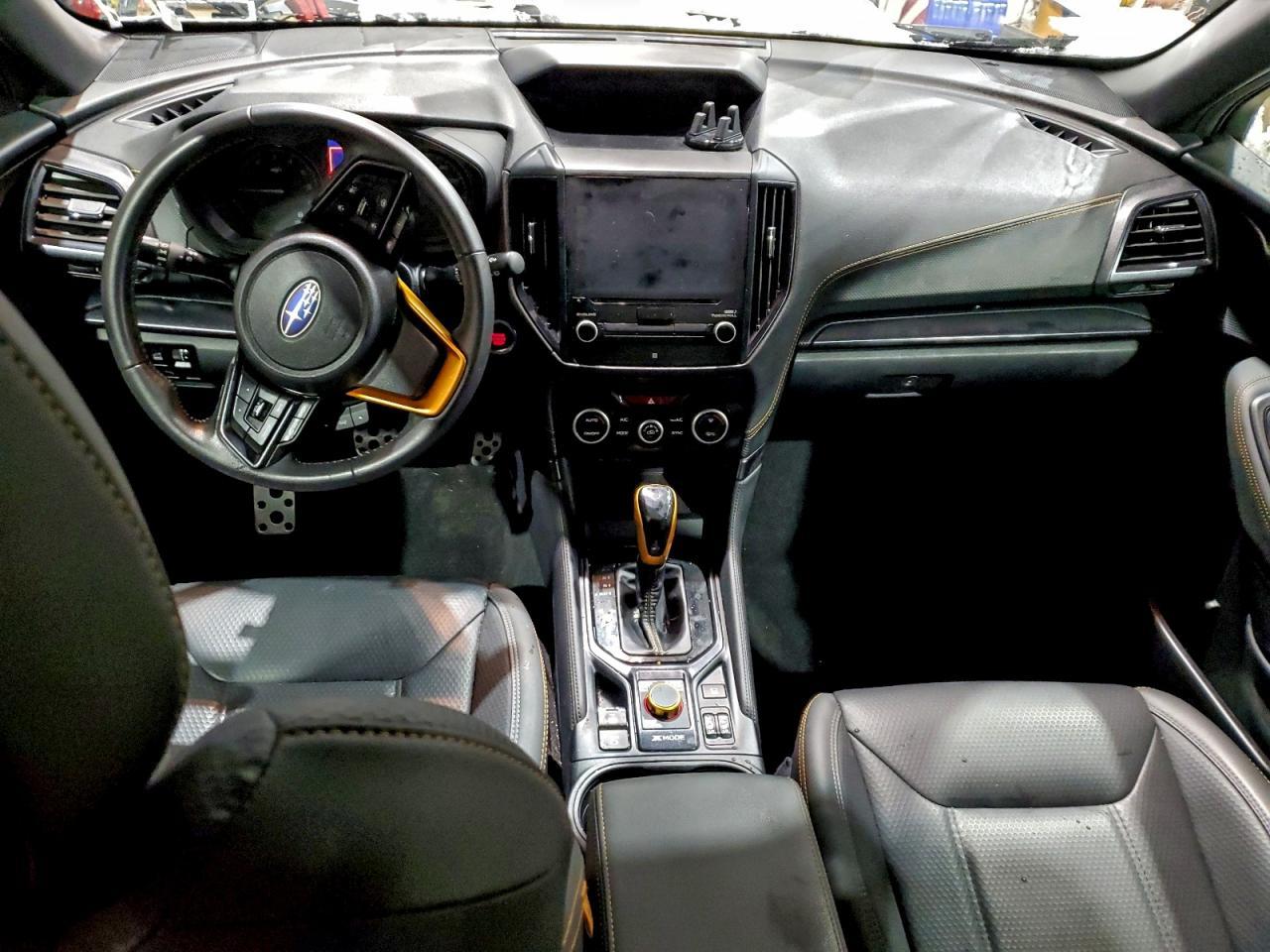 2022 SUBARU FORESTER