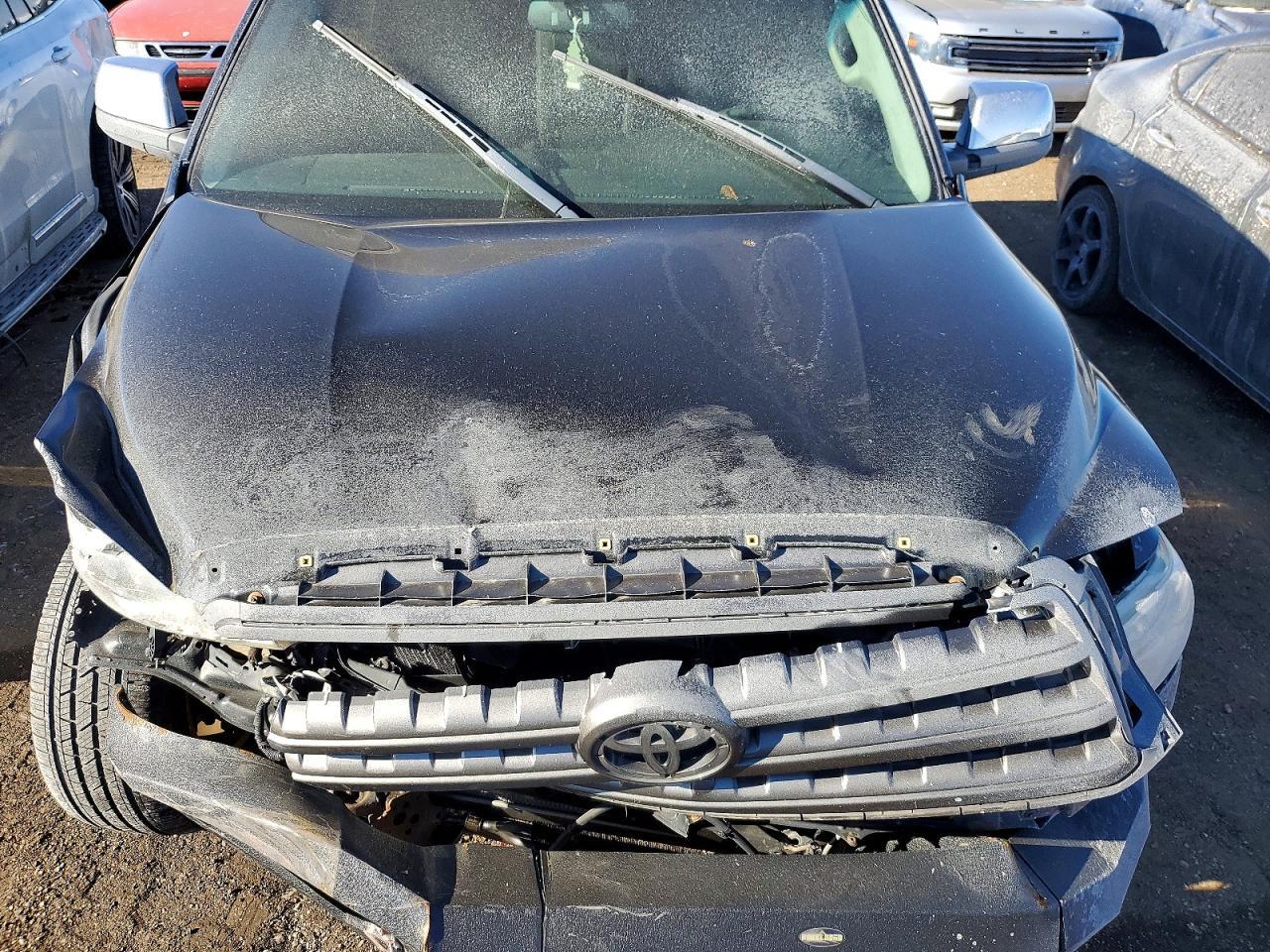 2008 TOYOTA Sequoia
