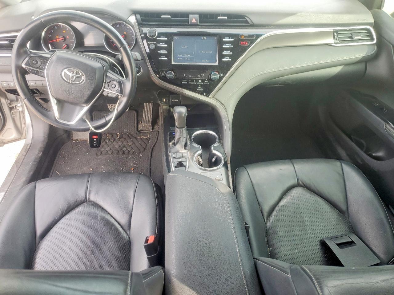 2018 TOYOTA CAMRY