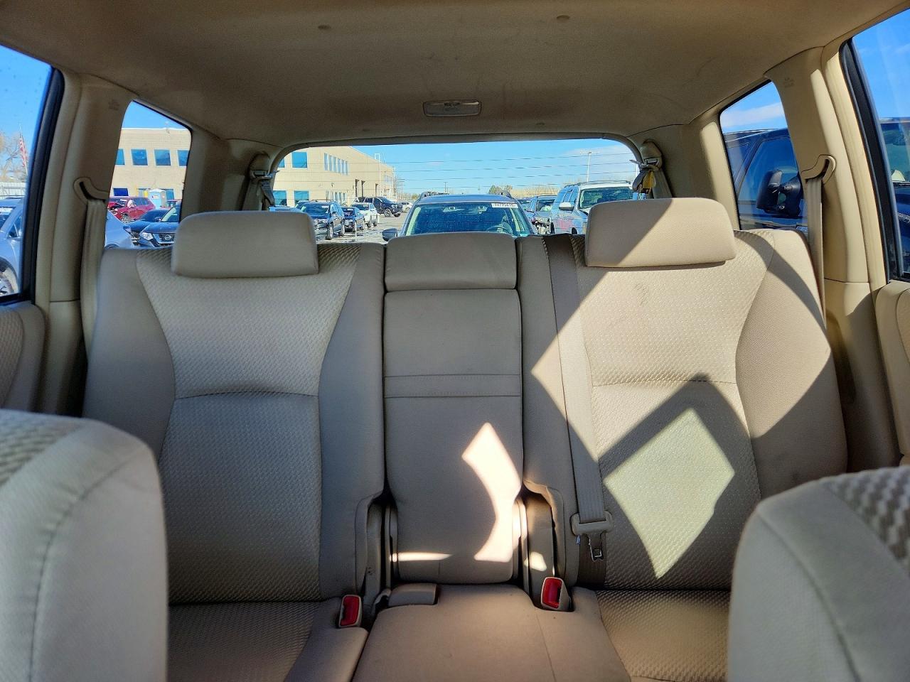 2004 TOYOTA HIGHLANDER