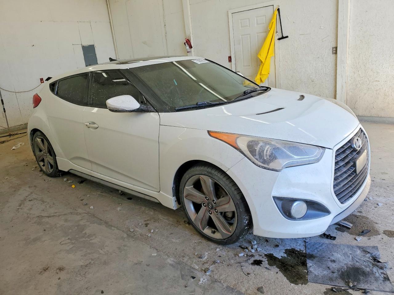 2013 HYUNDAI VELOSTER