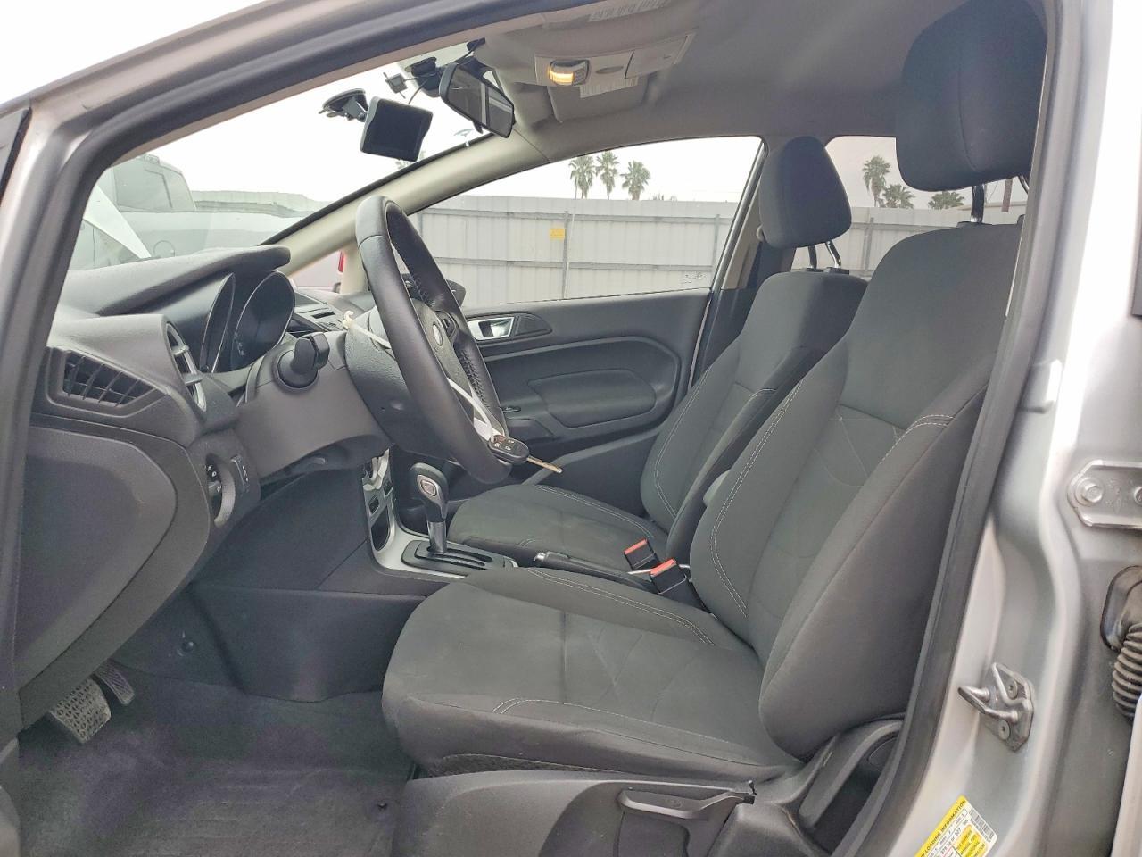 2016 FORD Fiesta