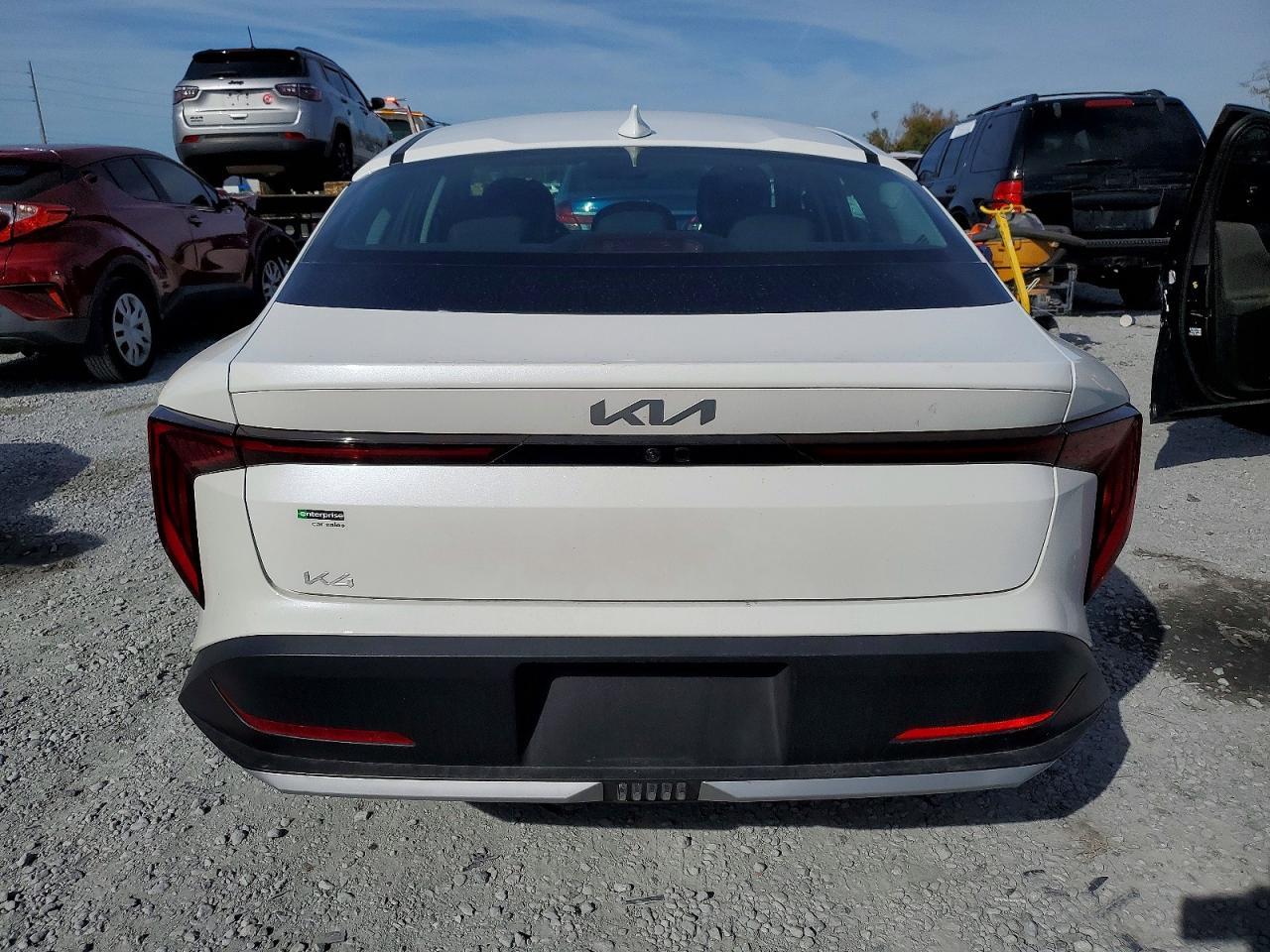 2025 KIA K4