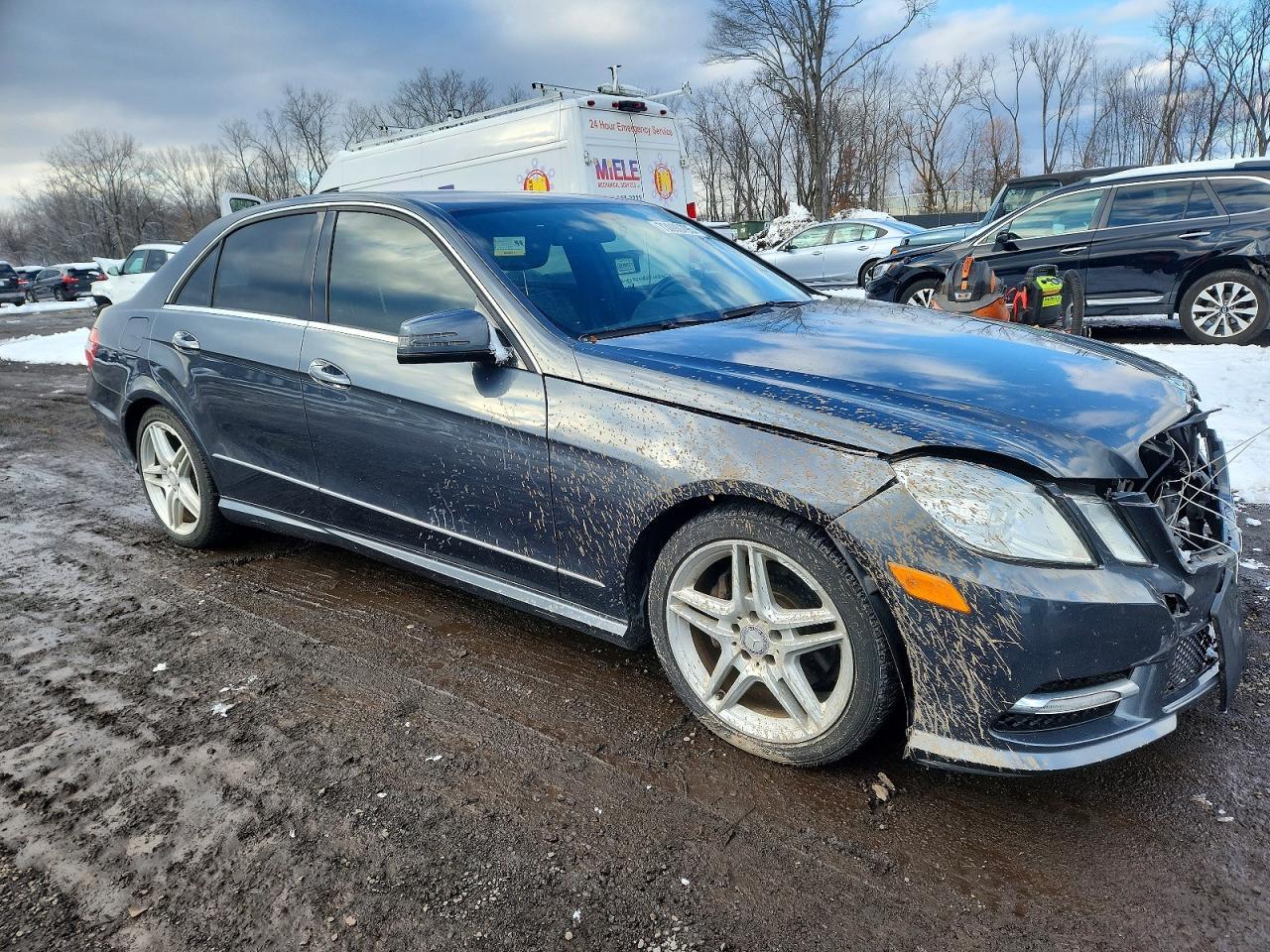2013 MERCEDES-BENZ E-Class