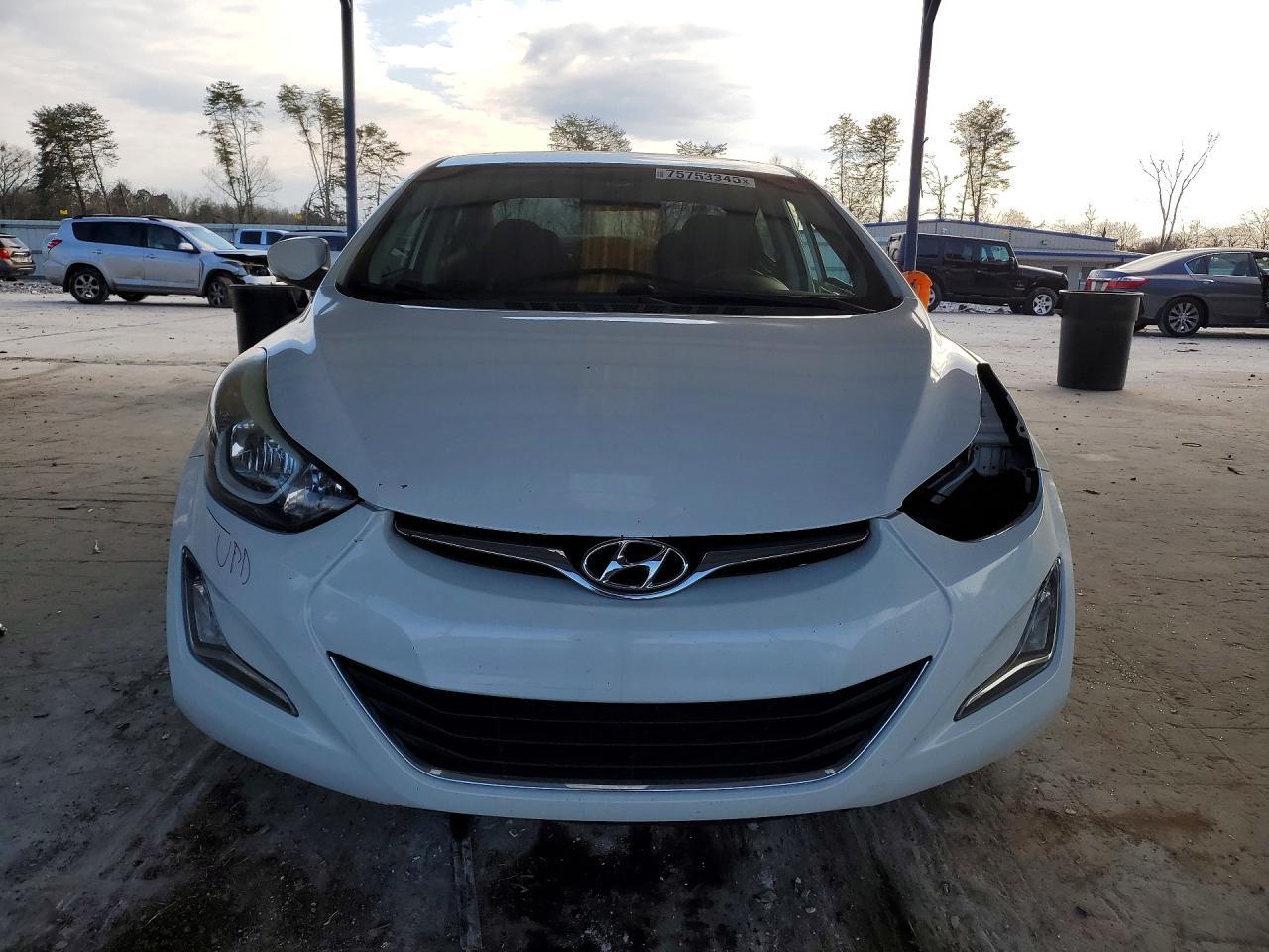 2016 HYUNDAI ELANTRA