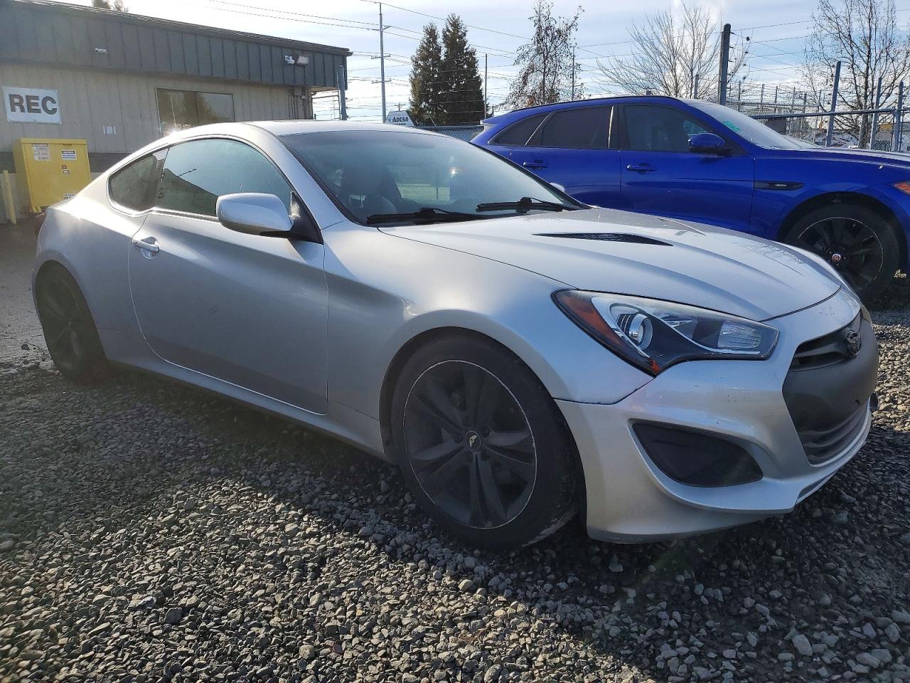 2013 HYUNDAI GENESIS
