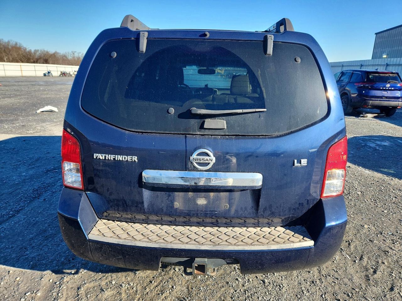 2011 NISSAN PATHFINDER